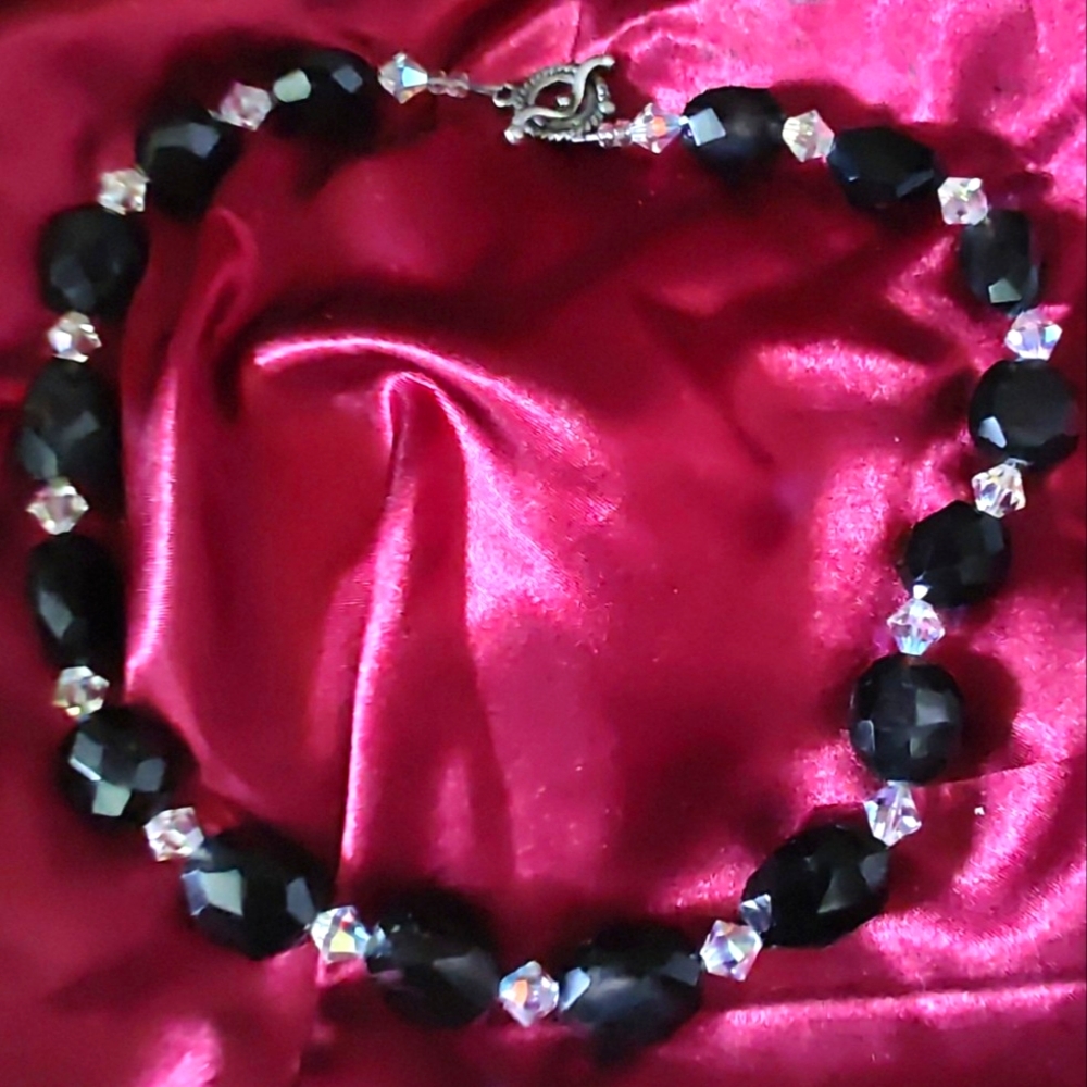 Vintage Faceted 💎Glass Black & Clear AB Beaded Necklace📿